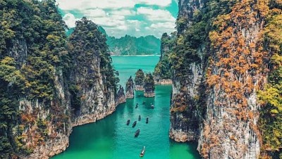 ล่องเรือชมเขื่อน